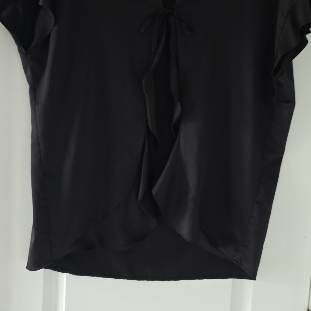Victoria's Secret Black Tie-Front Flutter Komono - Picture 4 of 8